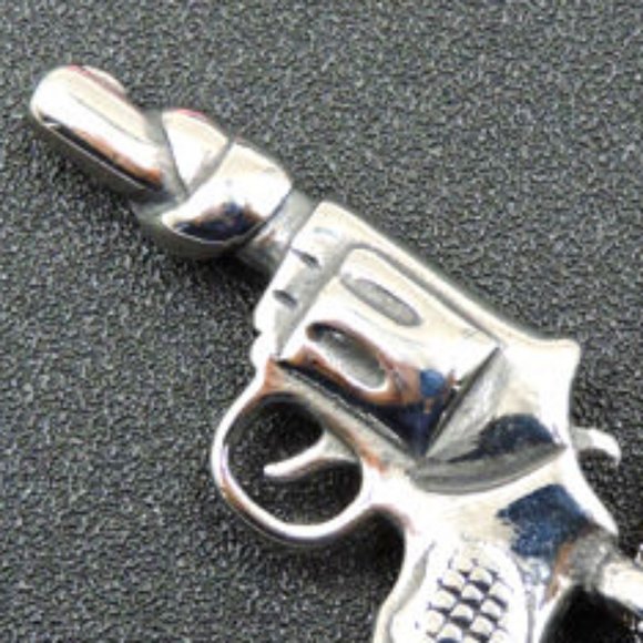 UNISEX Graphic Silver GUN with PEACE Sign Design Pendant Necklace - Picture 4 of 6